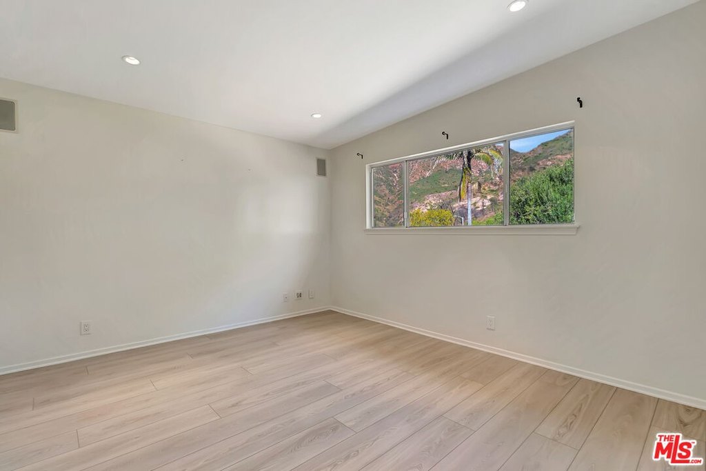 Malibu, California, 90265, United States, 4 Bedrooms Bedrooms, ,3 BathroomsBathrooms,Residential,Forsale,2001430