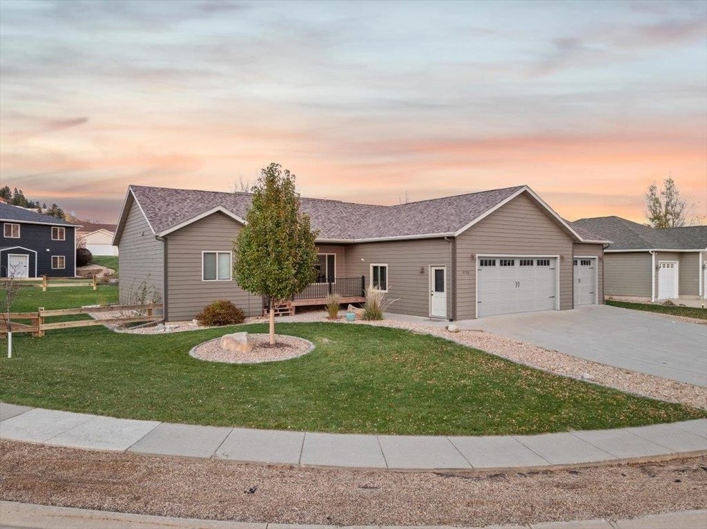 Spearfish, South Dakota, 57783, United States, 6 Bedrooms Bedrooms, ,3 BathroomsBathrooms,Residential,Forsale,2004331