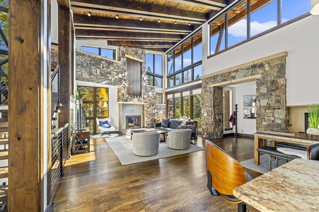 Donnelly, Idaho, 83615, United States, 3 Bedrooms Bedrooms, ,4 BathroomsBathrooms,Residential,Forsale,1996721