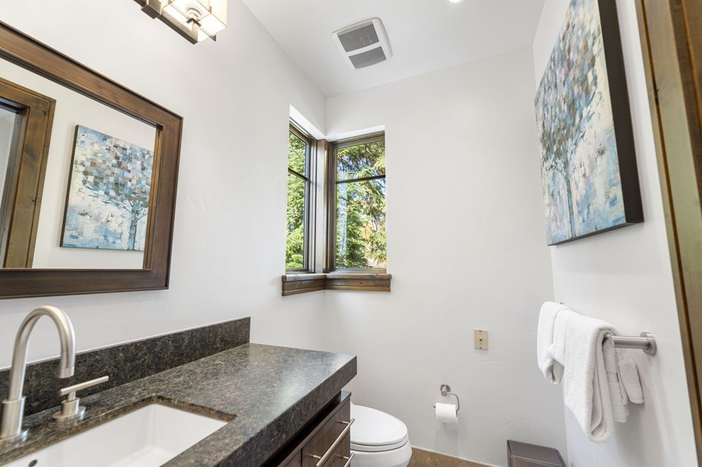 Donnelly, Idaho, 83615, United States, 3 Bedrooms Bedrooms, ,4 BathroomsBathrooms,Residential,Forsale,1996721