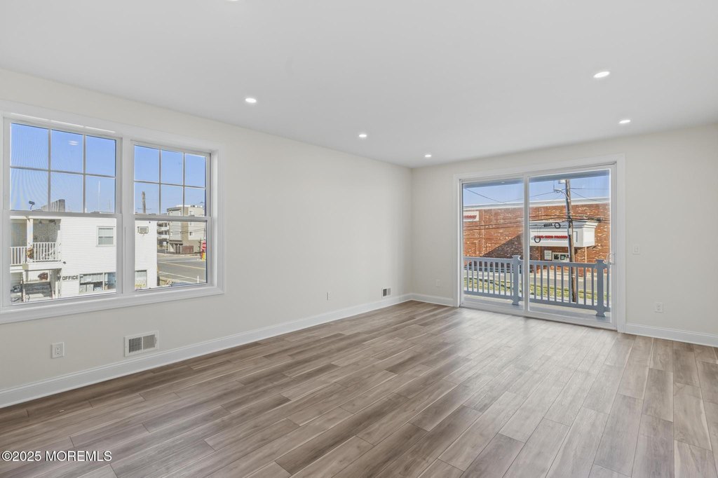 Seaside Heights, New Jersey, 08751, United States, 4 Bedrooms Bedrooms, ,4 BathroomsBathrooms,Residential,Forsale,2004849