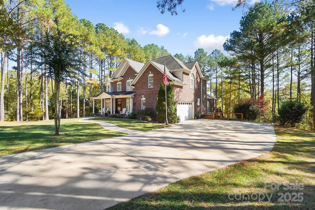 York, South Carolina, 29745, United States, 5 Bedrooms Bedrooms, ,4.5 BathroomsBathrooms,Residential,Forsale,2004558