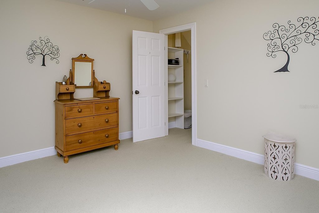 OCALA, Florida, 34476, United States, 5 Bedrooms Bedrooms, ,4.5 BathroomsBathrooms,Residential,Forsale,2009537