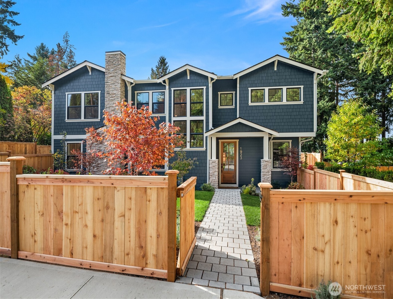 Kirkland, Washington, 98033, United States, 5 Bedrooms Bedrooms, ,4 BathroomsBathrooms,Residential,Forsale,1990717