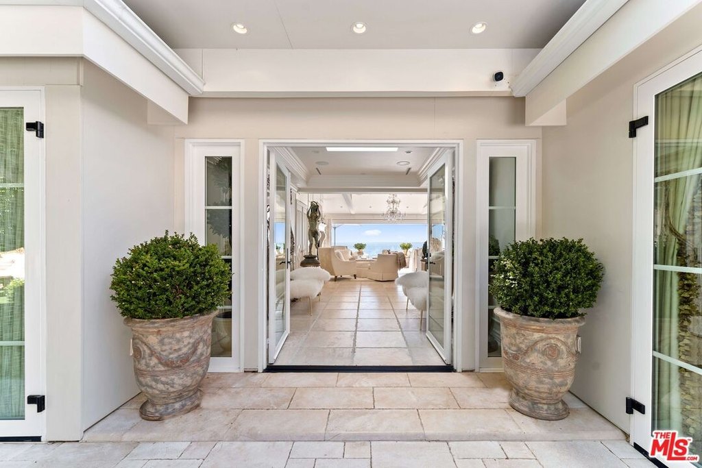 Malibu, California, 90265, United States, 3 Bedrooms Bedrooms, ,2.5 BathroomsBathrooms,Residential,Forsale,2009631