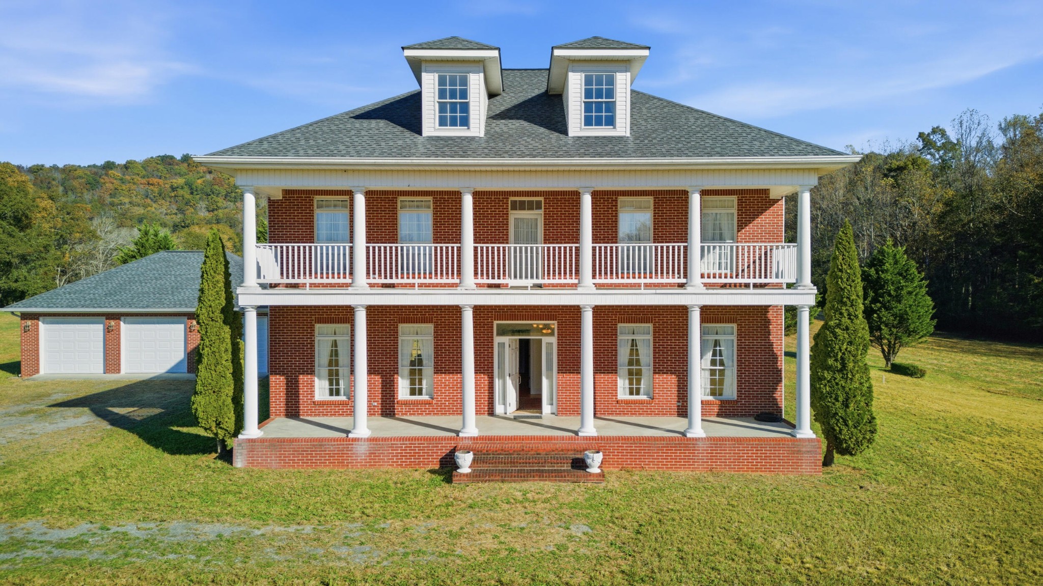 Bridgeport, Alabama, 35740, United States, 4 Bedrooms Bedrooms, ,3.5 BathroomsBathrooms,Residential,Forsale,2009579