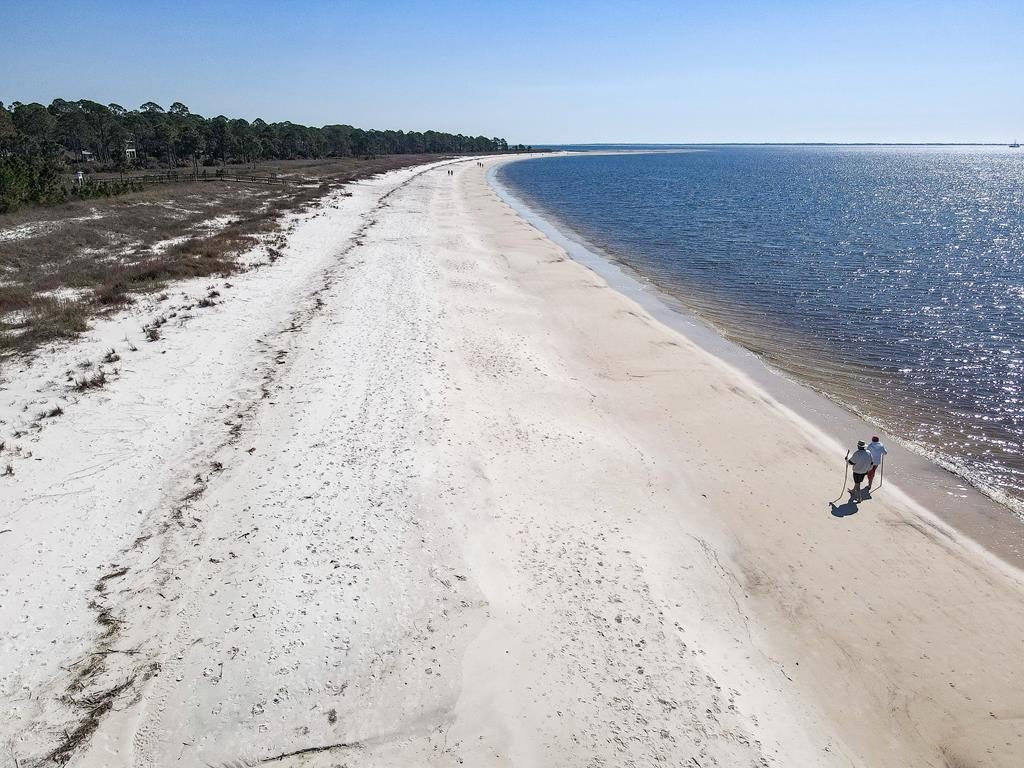 Carrabelle, Florida, 32322, United States, 2 Bedrooms Bedrooms, ,2 BathroomsBathrooms,Residential,Forsale,1968318