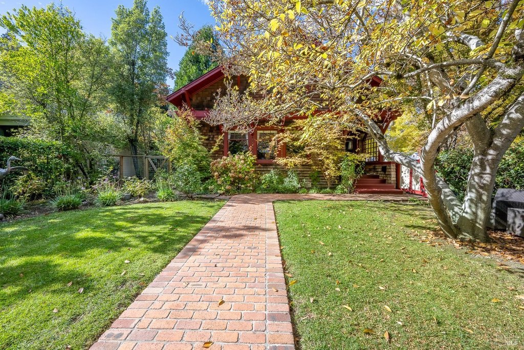 Santa Rosa, California, 95404, United States, 4 Bedrooms Bedrooms, ,2 BathroomsBathrooms,Residential,Forsale,2004737