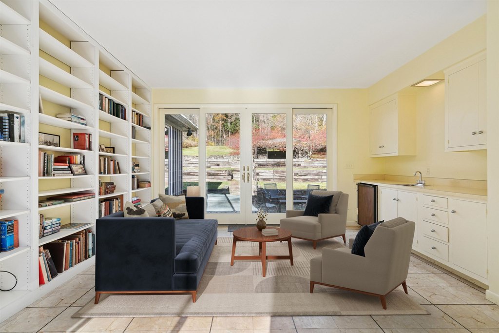 Woodstock, Vermont, 05091, United States, 2 Bedrooms Bedrooms, ,3.5 BathroomsBathrooms,Residential,Forsale,1999507