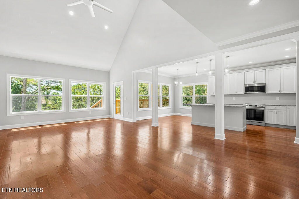 Loudon, Tennessee, 37774, United States, 4 Bedrooms Bedrooms, ,4.5 BathroomsBathrooms,Residential,Forsale,1942458