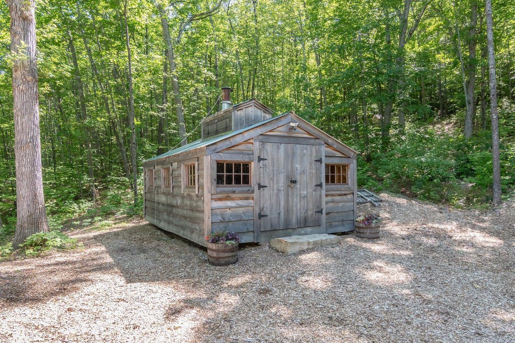 Laconia, New Hampshire, 03246, United States, 3 Bedrooms Bedrooms, ,2 BathroomsBathrooms,Residential,Forsale,2004705