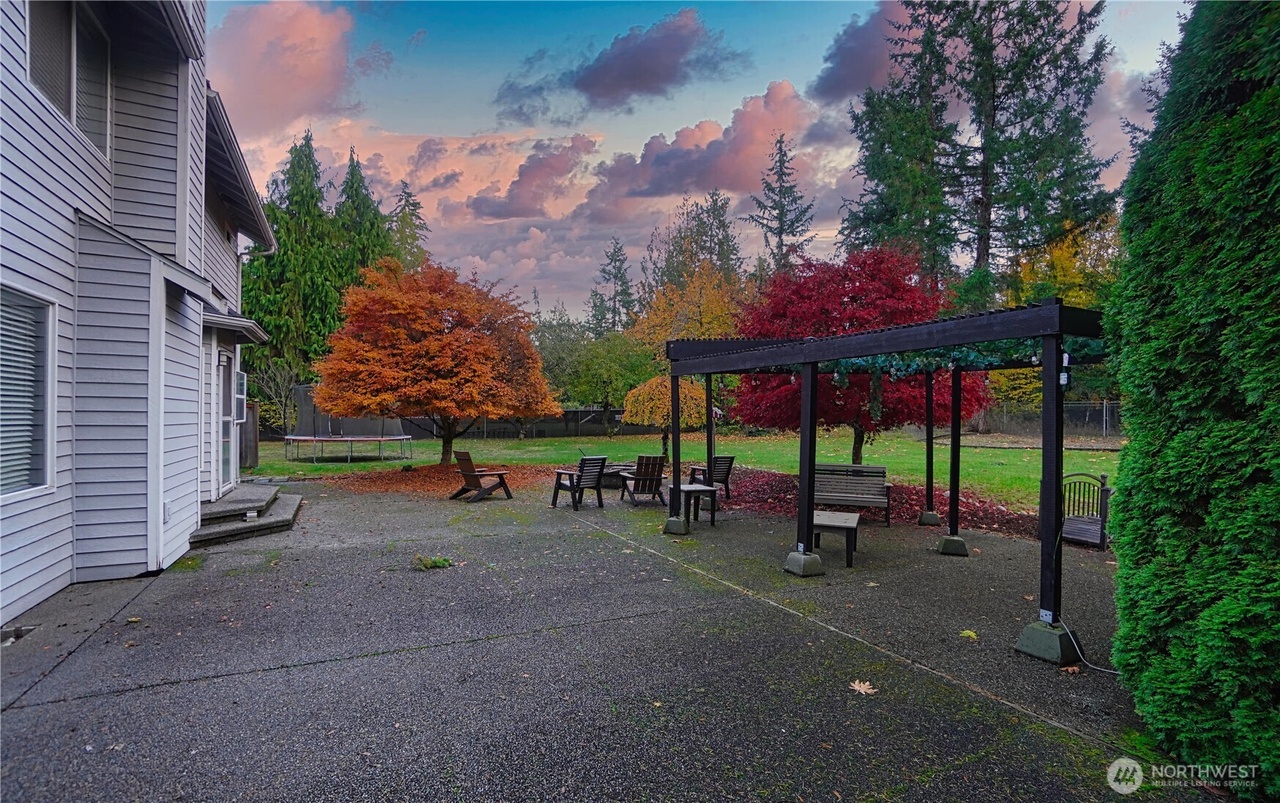 Maple Valley, Washington, 98038, United States, 4 Bedrooms Bedrooms, ,2 BathroomsBathrooms,Residential,Forsale,1990719