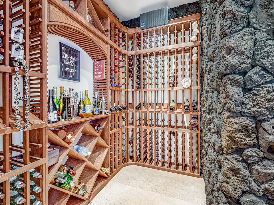 Lahaina, Hawaii, 96761, United States, 8 Bedrooms Bedrooms, ,7 BathroomsBathrooms,Residential,Forsale,1990125