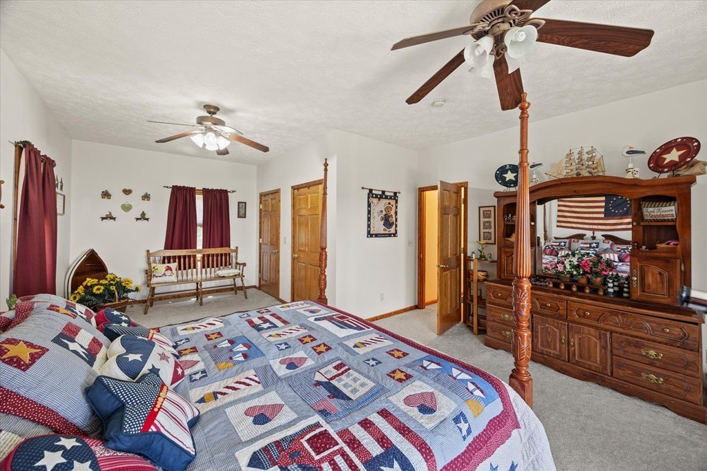 Byrdstown, Tennessee, 38549, United States, 5 Bedrooms Bedrooms, ,4 BathroomsBathrooms,Residential,Forsale,1952666