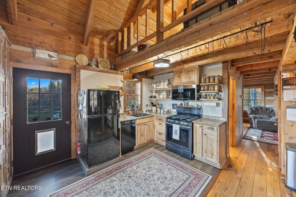 Crossville, Tennessee, 38572, United States, 3 Bedrooms Bedrooms, ,3 BathroomsBathrooms,Residential,Forsale,1996602