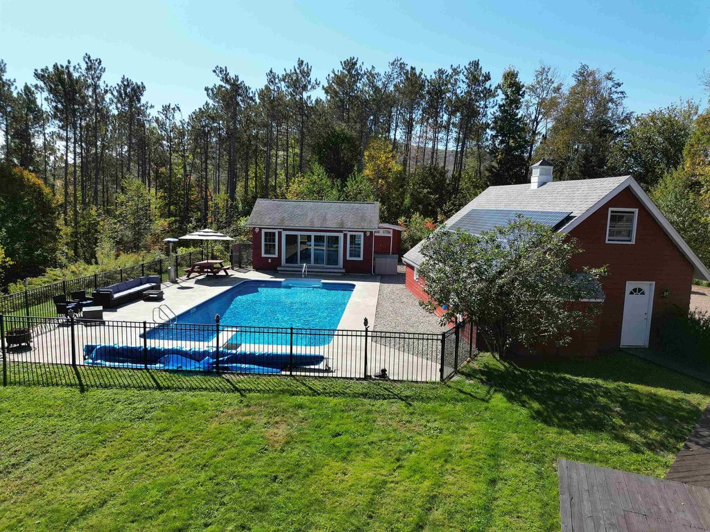 Underhill, Vermont, 05489, United States, 4 Bedrooms Bedrooms, ,3 BathroomsBathrooms,Residential,Forsale,1953117