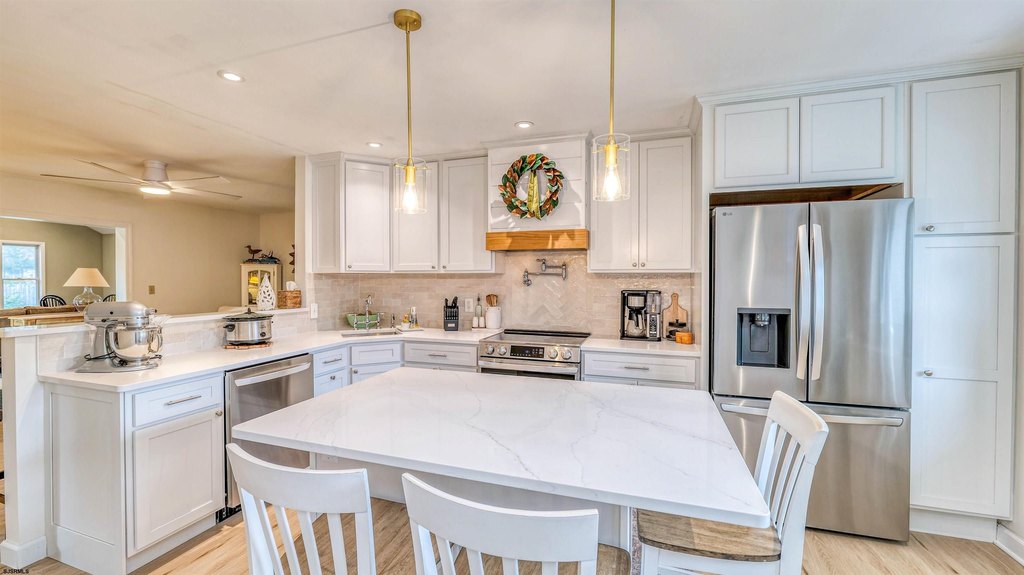 Somers Point, New Jersey, 08244, United States, 3 Bedrooms Bedrooms, ,2 BathroomsBathrooms,Residential,Forsale,1994155