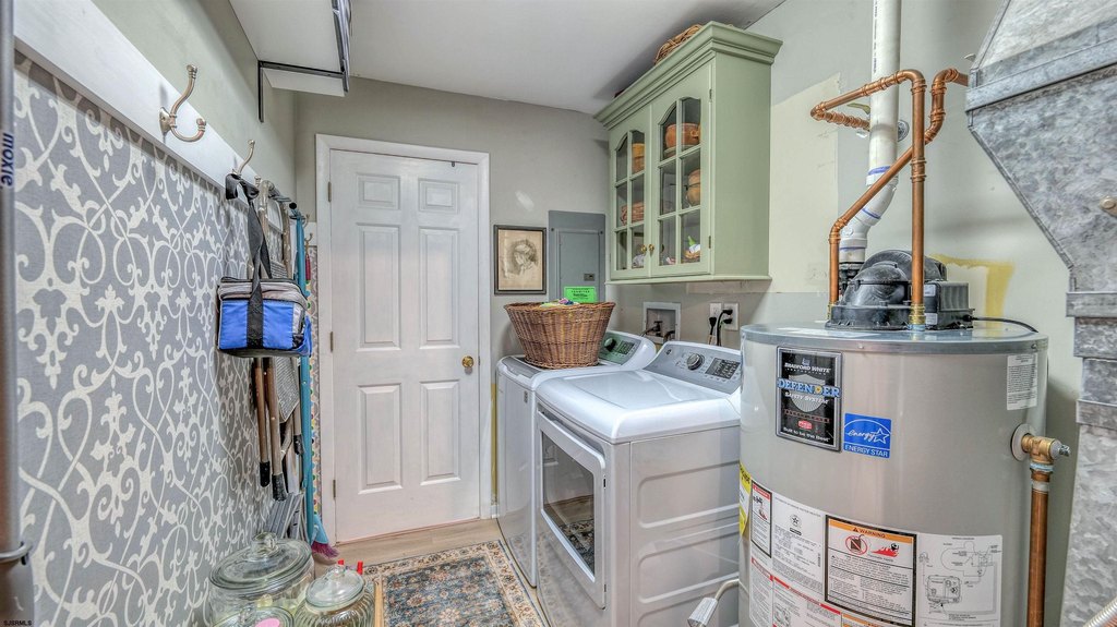 Somers Point, New Jersey, 08244, United States, 3 Bedrooms Bedrooms, ,2 BathroomsBathrooms,Residential,Forsale,1994155