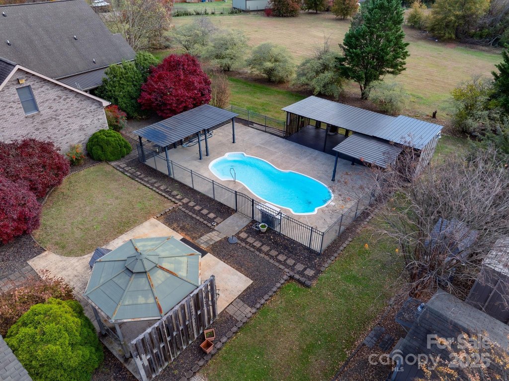 Newton, North Carolina, 28658, United States, 3 Bedrooms Bedrooms, ,2.5 BathroomsBathrooms,Residential,Forsale,2007721