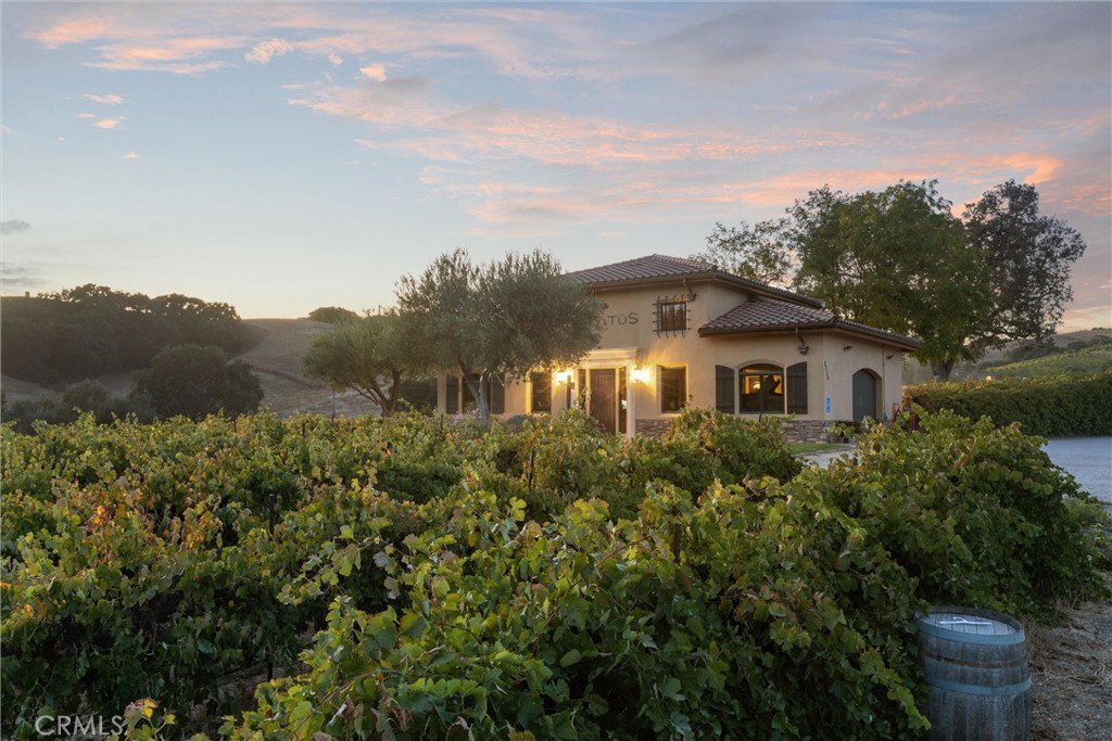 Paso Robles, California, 93446, United States, ,Land,Forsale,1997699