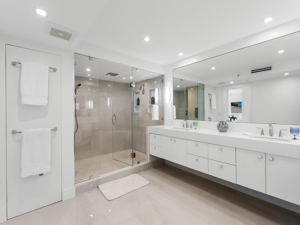 Highland Beach, Florida, 33487, United States, 3 Bedrooms Bedrooms, ,3.5 BathroomsBathrooms,Residential,Forsale,1996347