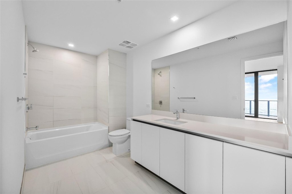 Pompano Beach, Florida, 33062, United States, 3 Bedrooms Bedrooms, ,3.5 BathroomsBathrooms,Residential,Forsale,2011586