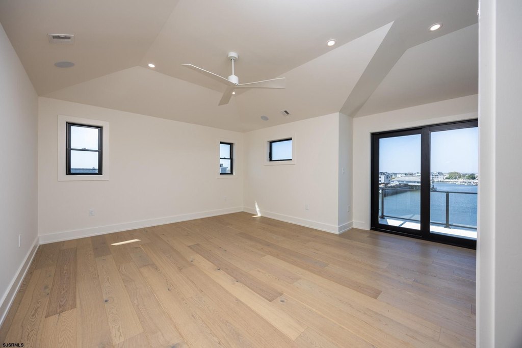 Ventnor, New Jersey, 08406, United States, 6 Bedrooms Bedrooms, ,6 BathroomsBathrooms,Residential,Forsale,2004612