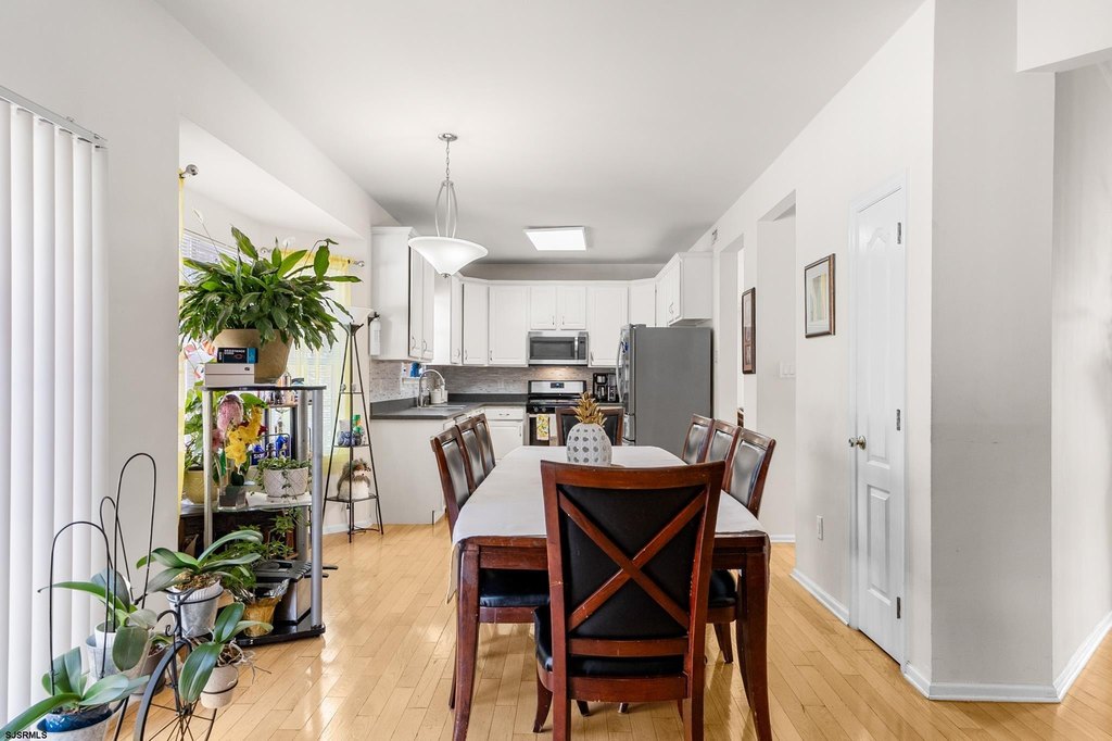 Egg Harbor Township, New Jersey, 08234, United States, 4 Bedrooms Bedrooms, ,2.5 BathroomsBathrooms,Residential,Forsale,1994153