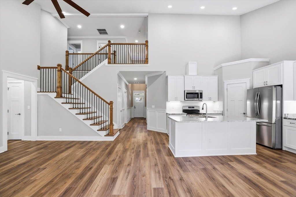 Tallahassee, Florida, 32312, United States, 5 Bedrooms Bedrooms, ,3.5 BathroomsBathrooms,Residential,Forsale,1995099