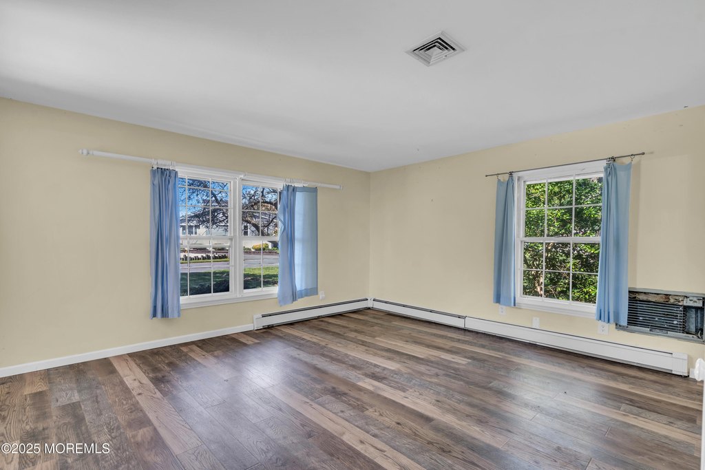 Toms River, New Jersey, 08753, United States, 3 Bedrooms Bedrooms, ,2 BathroomsBathrooms,Residential,Forsale,1966076