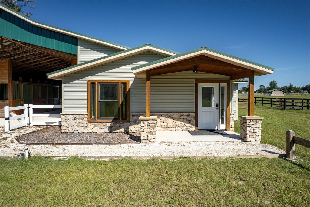 DUNNELLON, Florida, 34431, United States, 5 Bedrooms Bedrooms, ,2.5 BathroomsBathrooms,Residential,Forsale,2009539