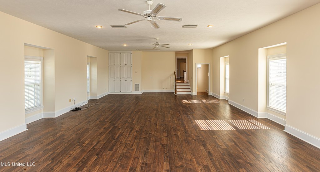 Flora, Mississippi, 39071, United States, 4 Bedrooms Bedrooms, ,4.5 BathroomsBathrooms,Residential,Forsale,1908058