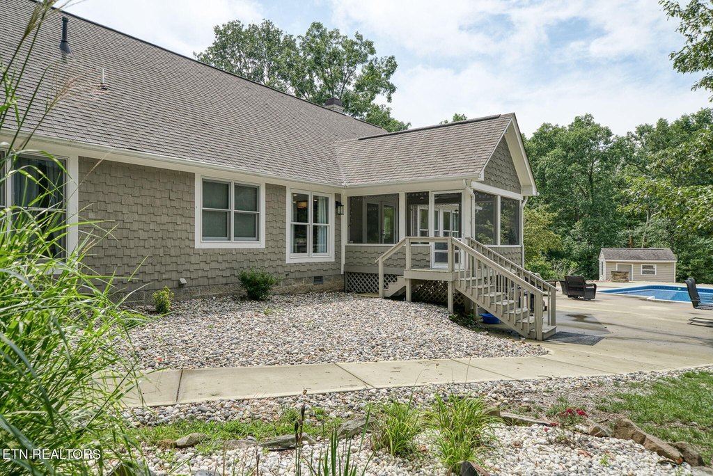 Crossville, Tennessee, 38572, United States, 3 Bedrooms Bedrooms, ,3.5 BathroomsBathrooms,Residential,Forsale,1996603