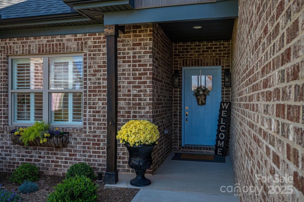 Conover, North Carolina, 28613, United States, 4 Bedrooms Bedrooms, ,3 BathroomsBathrooms,Residential,Forsale,2007718