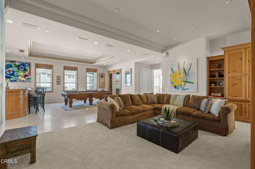 Oxnard, California, 93035, United States, 4 Bedrooms Bedrooms, ,5.5 BathroomsBathrooms,Residential,Forsale,2004314