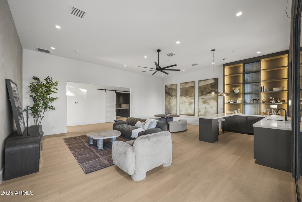 Scottsdale, Arizona, 85254, United States, 6 Bedrooms Bedrooms, ,6.5 BathroomsBathrooms,Residential,Forsale,2004934