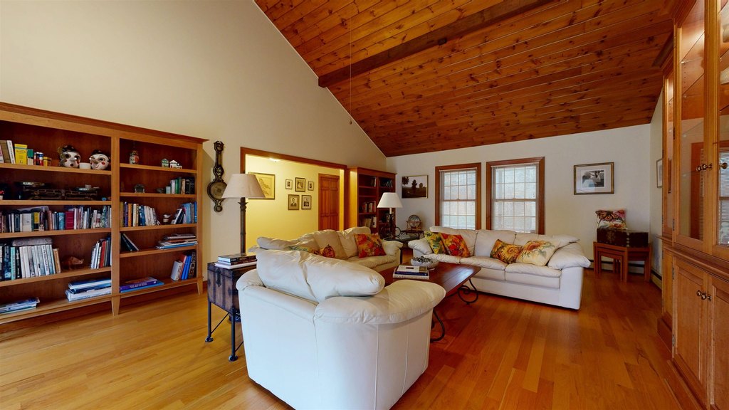 Williston, Vermont, 05495, United States, 2 Bedrooms Bedrooms, ,2 BathroomsBathrooms,Residential,Forsale,1999493