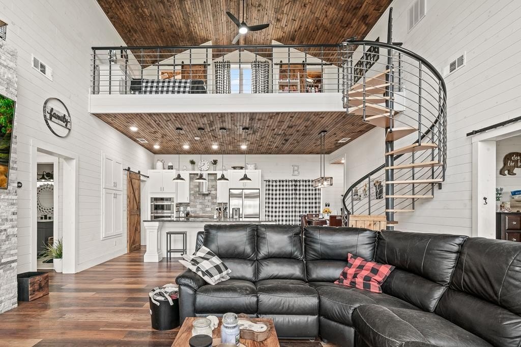 Monroe, Tennessee, 38573, United States, 3 Bedrooms Bedrooms, ,3.5 BathroomsBathrooms,Residential,Forsale,2010936