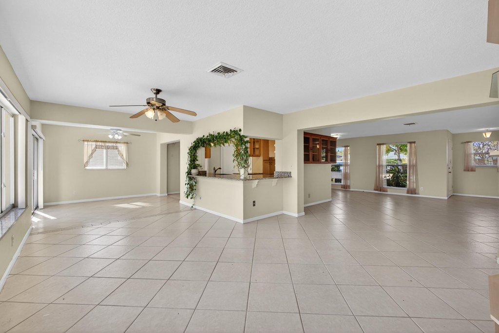 Lake Worth Beach, Florida, 33460, United States, 2 Bedrooms Bedrooms, ,2 BathroomsBathrooms,Residential,Forsale,2010661