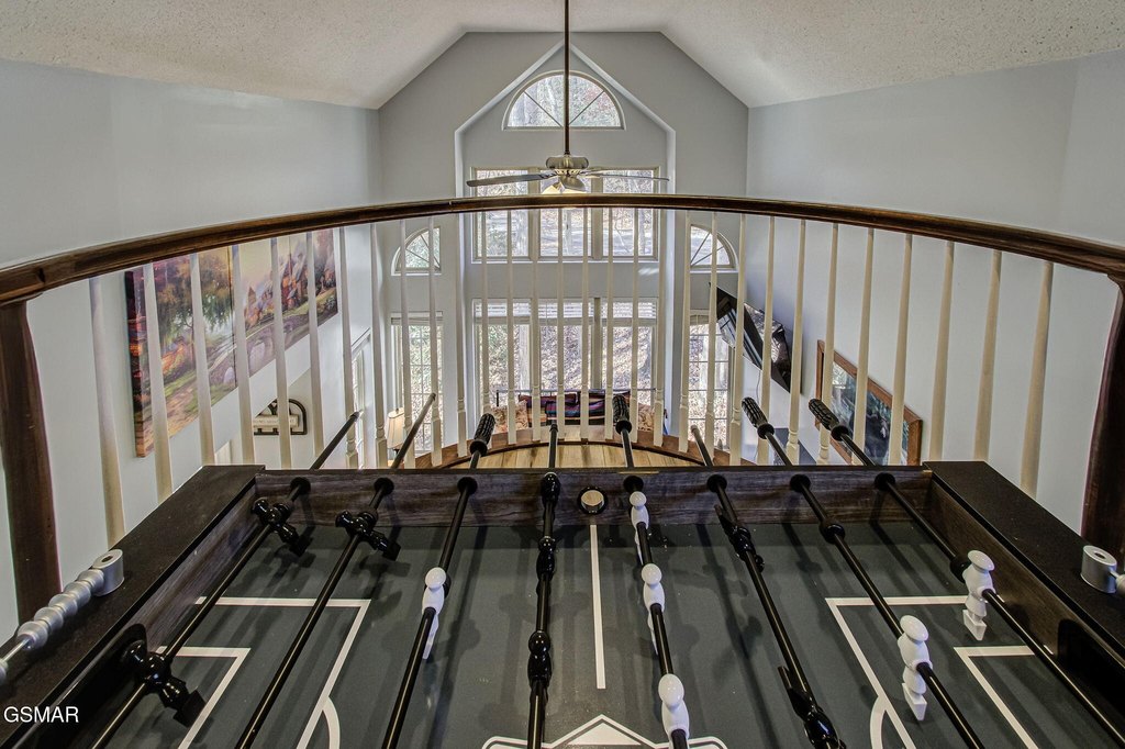 Gatlinburg, Tennessee, 37738, United States, 5 Bedrooms Bedrooms, ,2 BathroomsBathrooms,Residential,Forsale,1999457