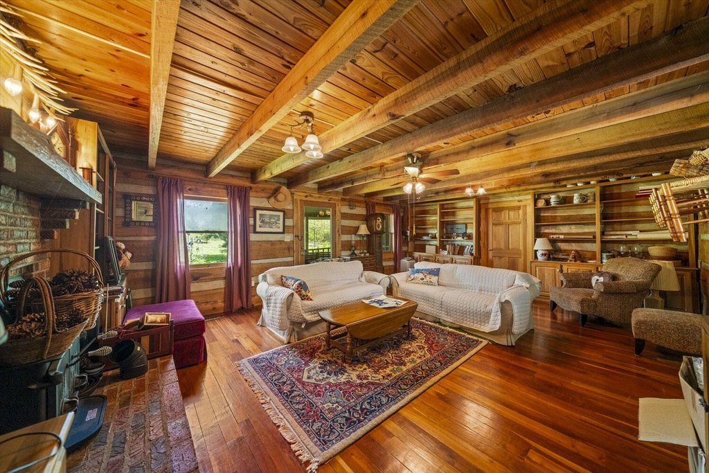 Jefferson City, Tennessee, 37760, United States, 3 Bedrooms Bedrooms, ,2 BathroomsBathrooms,Residential,Forsale,2002623