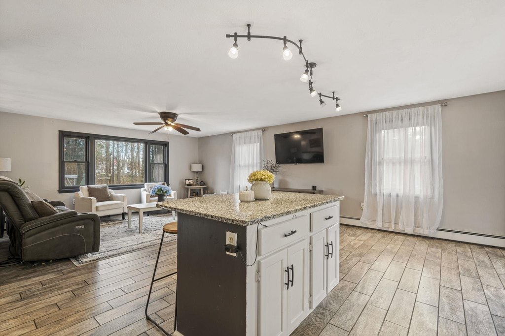 Epping, New Hampshire, 03042, United States, 4 Bedrooms Bedrooms, ,2 BathroomsBathrooms,Residential,Forsale,2004719