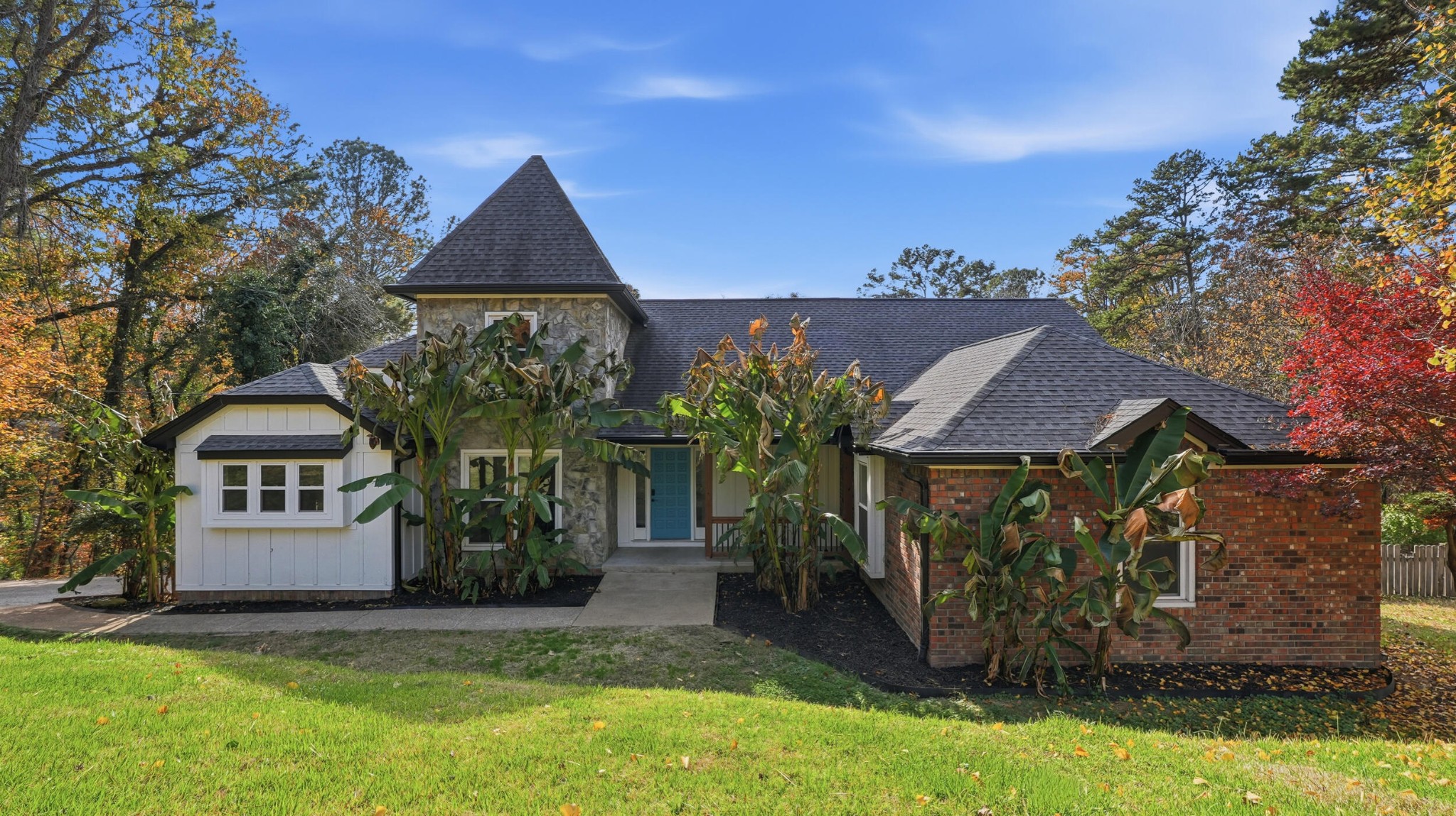 Chattanooga, Tennessee, 37416, United States, 6 Bedrooms Bedrooms, ,4 BathroomsBathrooms,Residential,Forsale,2004678