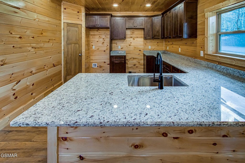 Pigeon Forge, Tennessee, 37862, United States, 3 Bedrooms Bedrooms, ,3.5 BathroomsBathrooms,Residential,Forsale,1999473