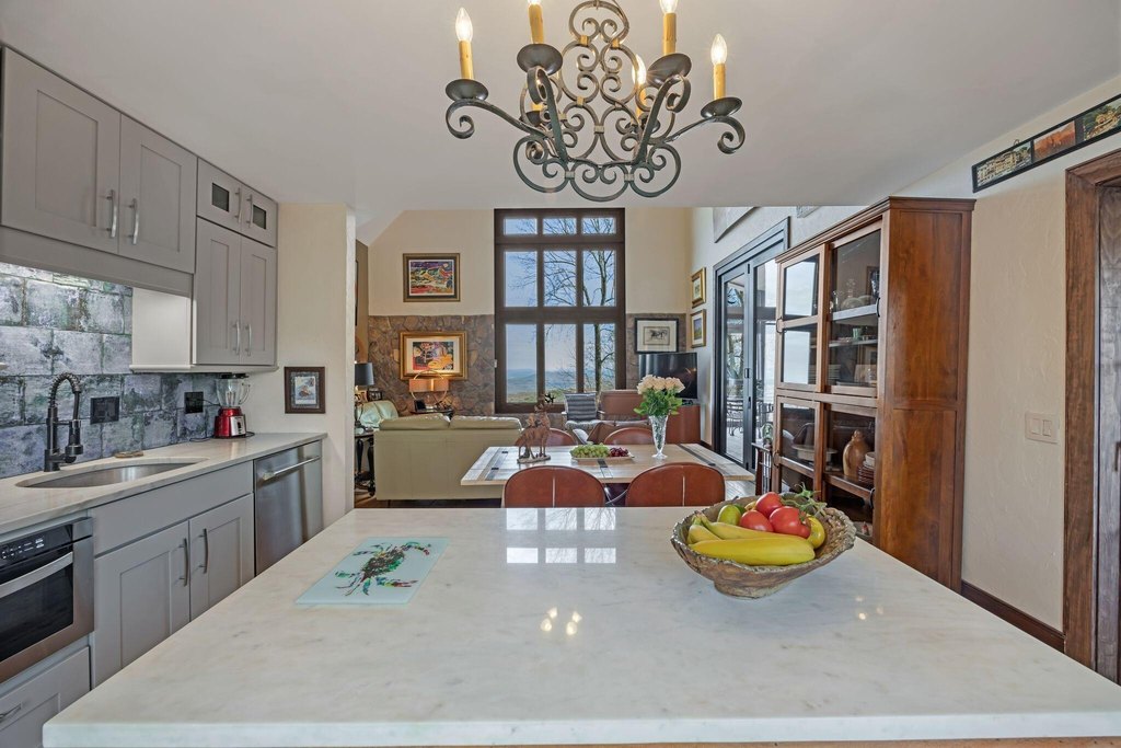 Rising Fawn, Georgia, 30738, United States, 2 Bedrooms Bedrooms, ,2 BathroomsBathrooms,Residential,Forsale,2004662