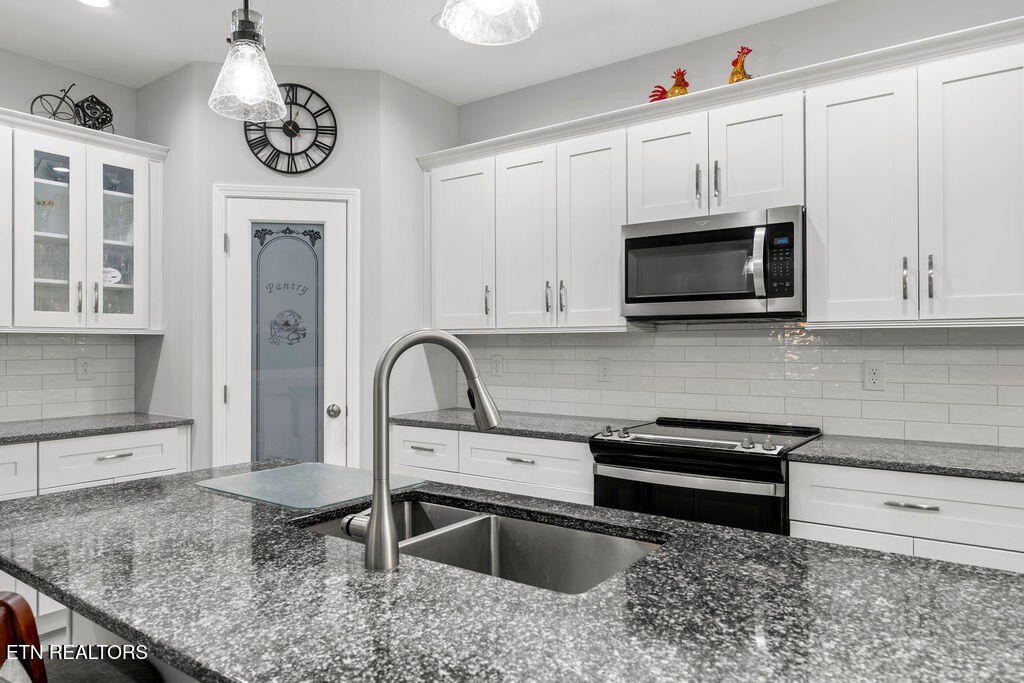 Loudon, Tennessee, 37774, United States, 3 Bedrooms Bedrooms, ,2 BathroomsBathrooms,Residential,Forsale,1942457 Loudon, Tennessee, 37774, United States, 3 Bedrooms Bedrooms, ,2 BathroomsBathrooms,Residential,Forsale,1942457