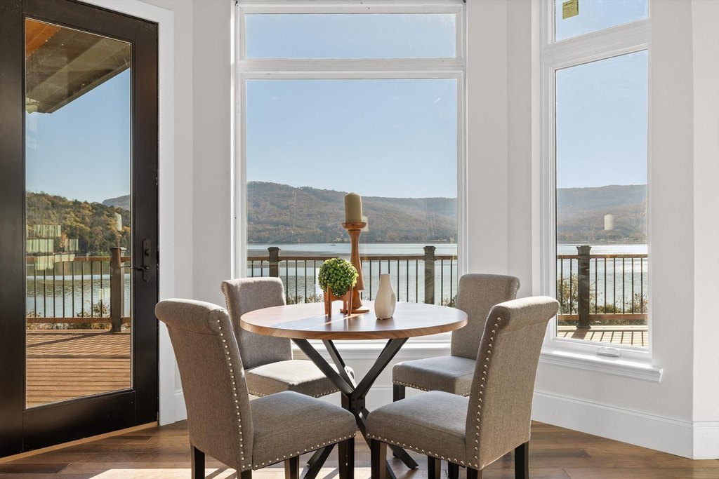 Jasper, Tennessee, 37347, United States, 5 Bedrooms Bedrooms, ,6.5 BathroomsBathrooms,Residential,Forsale,2009602