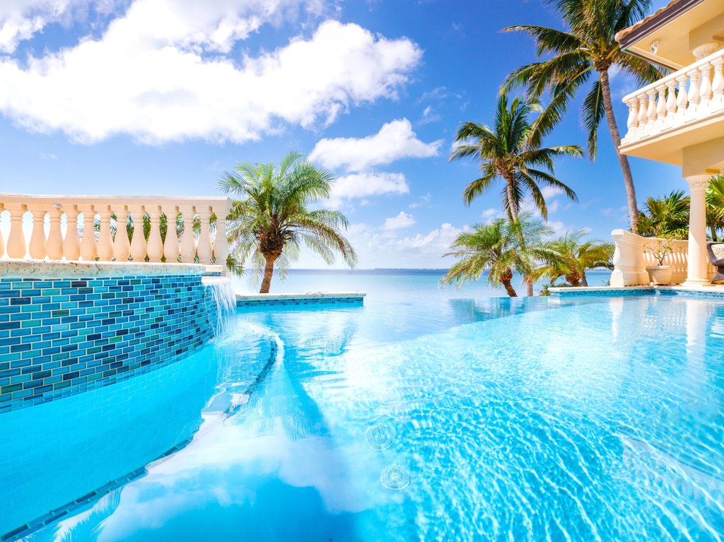 Key Colony, Florida, 33051, United States, 4 Bedrooms Bedrooms, ,5 BathroomsBathrooms,Residential,Forsale,2011629