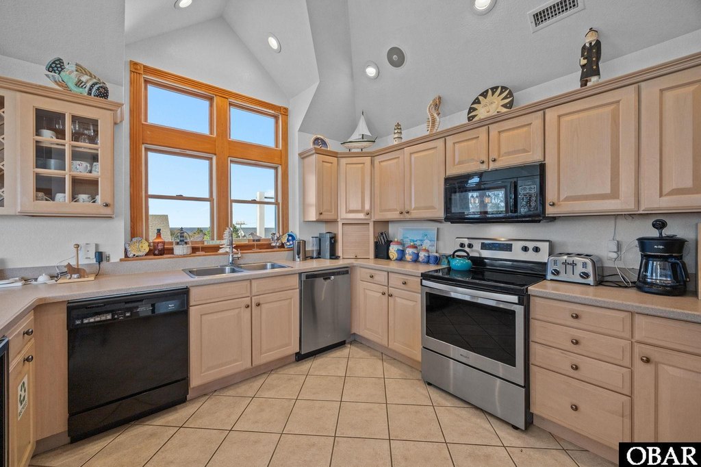 Southern Shores, North Carolina, 27949, United States, 6 Bedrooms Bedrooms, ,5.5 BathroomsBathrooms,Residential,Forsale,2004894