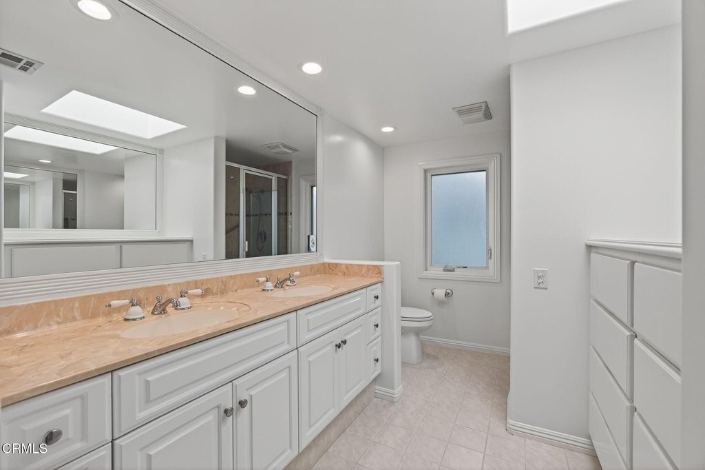 Oxnard, California, 93035, United States, 4 Bedrooms Bedrooms, ,3.5 BathroomsBathrooms,Residential,Forsale,2004312